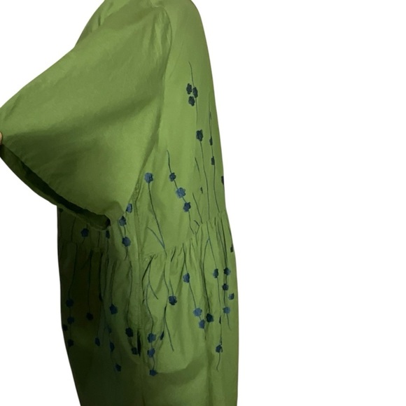 Eshakli Square Neck Green Embroidered Floral Custom Dress - Picture 3 of 16